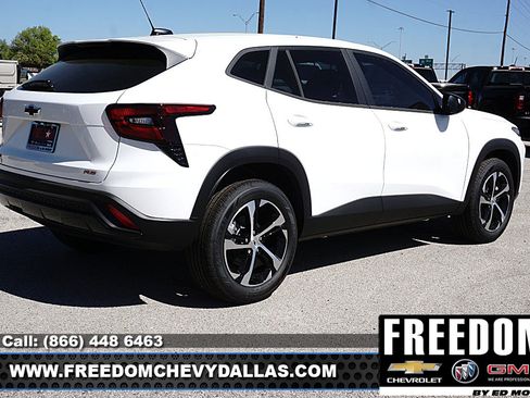 New 2026 Chevrolet Trax RS w/ Driver Confidence Package image 7