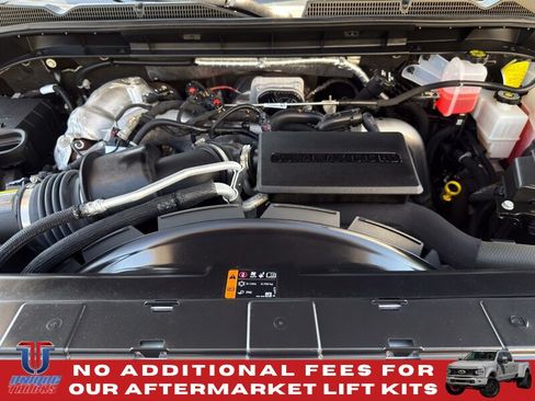 Used 2024 GMC Sierra 2500 AT4 w/ Technology Package AWD/4WD image 16