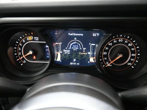 Used 2025 Jeep Wrangler Unlimited Sahara AWD/4WD image 12