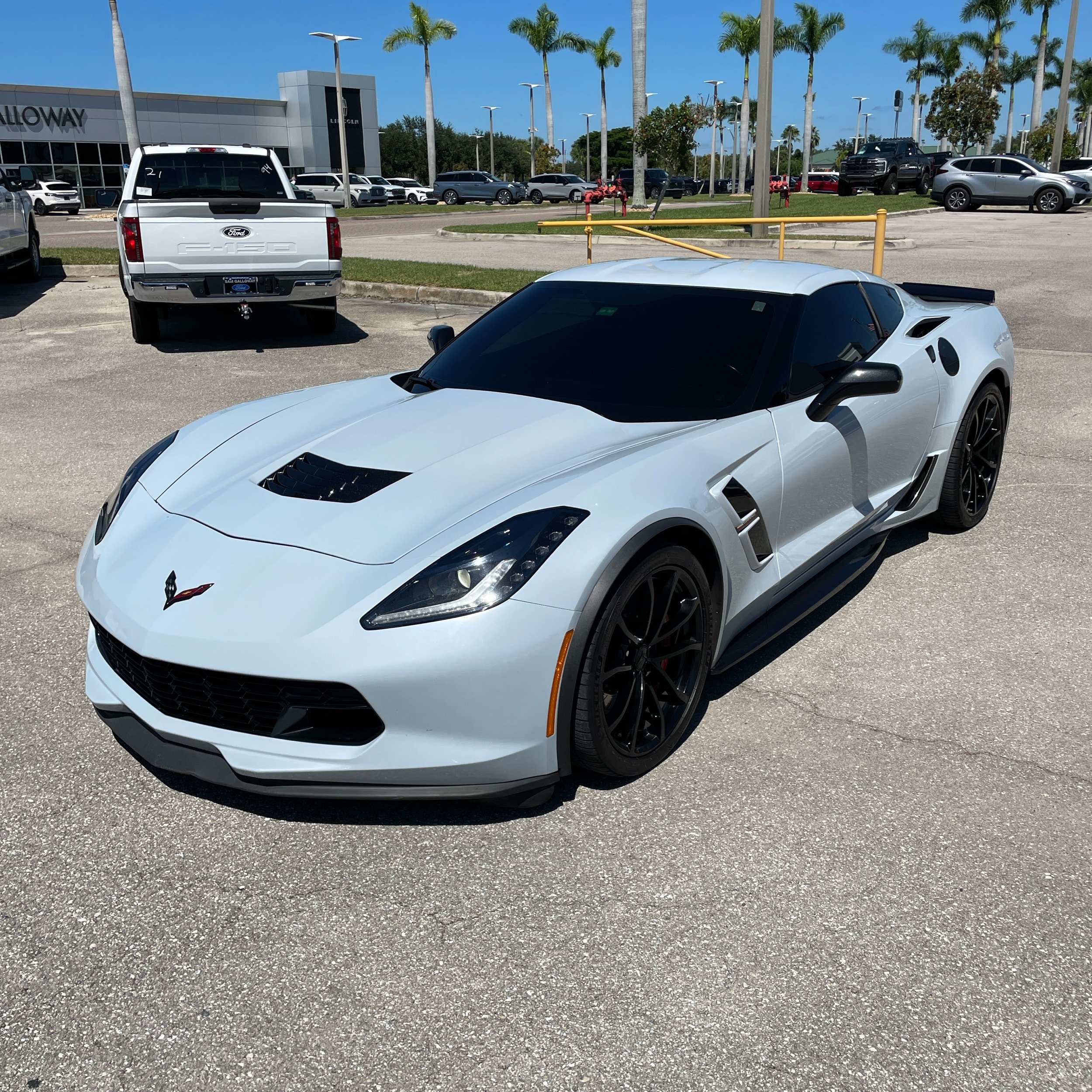 Used 2019 Chevrolet Corvette Grand Sport w/ Carbon Flash Badge Package RWD image 1