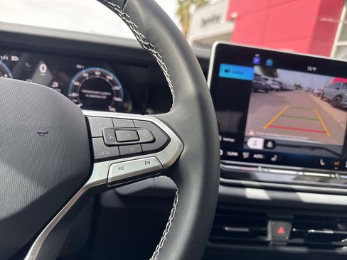 New 2026 Volkswagen Tiguan SE image 33