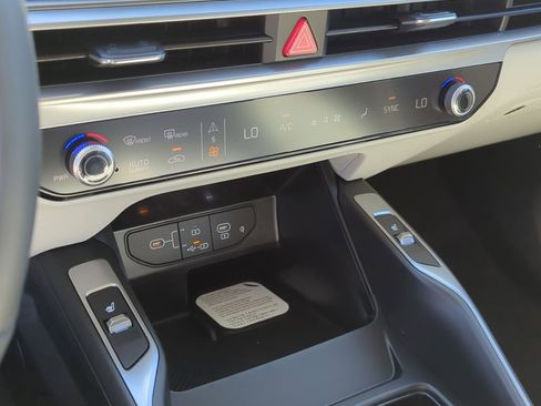 New 2026 Kia Sorento S FWD image 24