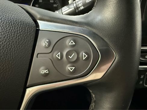 Certified 2023 Chevrolet Traverse RS image 18