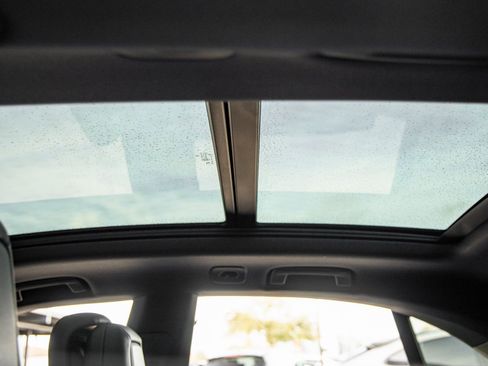 New 2026 Porsche Macan Electric RWD image 26