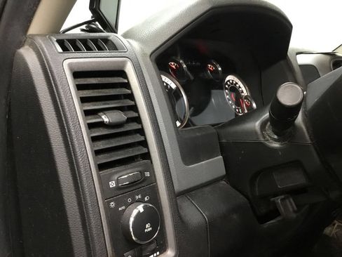 Used 2013 RAM 1500 Express AWD/4WD image 8