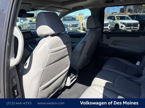 Used 2023 Honda Odyssey Touring image 13