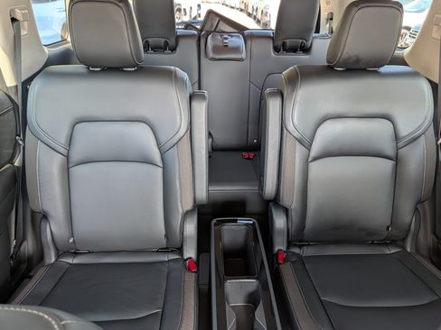 Used 2023 Nissan Pathfinder SL w/ SL Premium Package AWD/4WD image 13