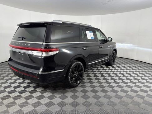 Used 2024 Lincoln Navigator Reserve AWD/4WD image 5