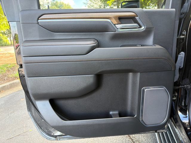 Used 2024 Chevrolet Silverado 2500 High Country w/ High Country Premium Package AWD/4WD image 21