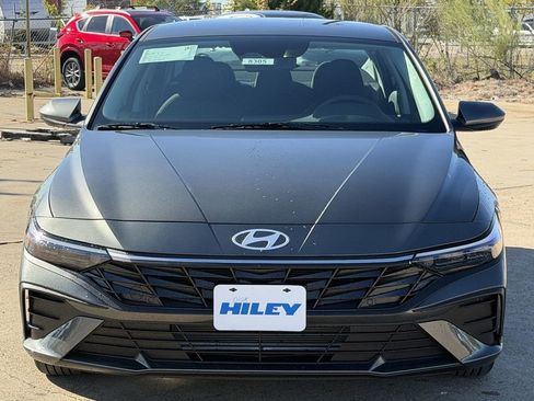 New 2026 Hyundai Elantra SE w/ Cargo Package image 7