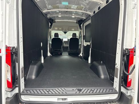 New 2026 Ford Transit 250 148 Medium Roof w/ Load Area Protection Package image 17