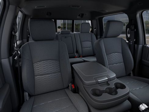 New 2025 RAM 3500 Big Horn AWD/4WD image 17