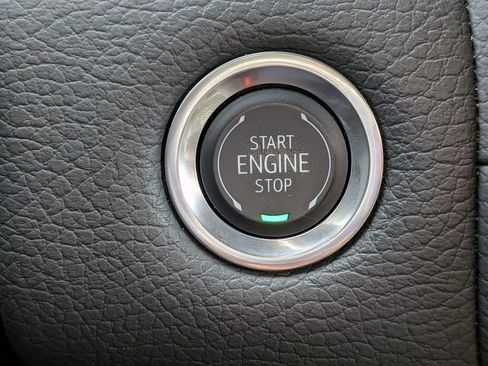 Used 2024 GMC Yukon Denali AWD/4WD image 35