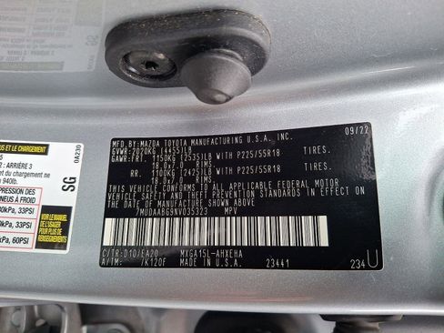 Used 2022 Toyota Corolla Cross XLE w/ Convenience Package image 27