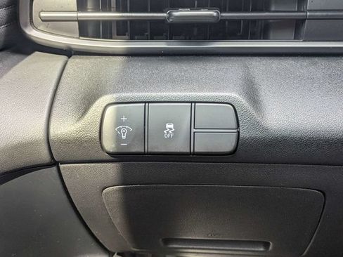Used 2025 Hyundai Elantra Sport w/ Cargo Package FWD image 23