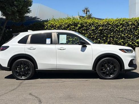 Certified 2024 Honda HR-V Sport image 3