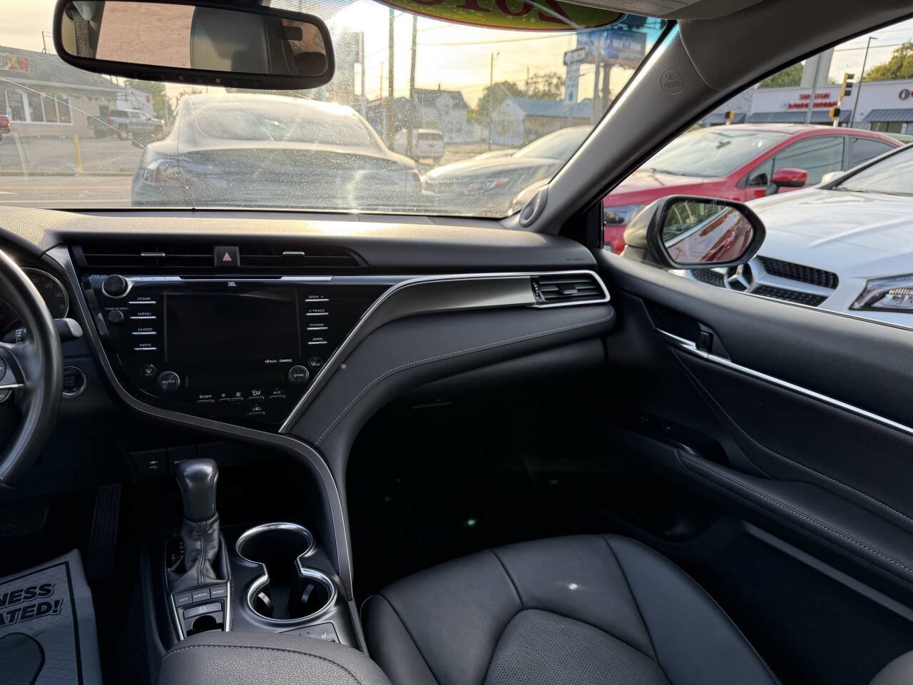 Used 2018 Toyota Camry XSE FWD image 12