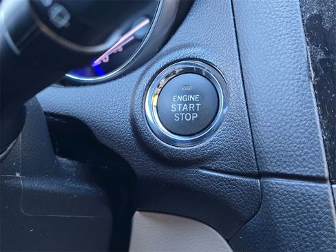 Used 2017 Subaru Outback 2.5i Limited image 7