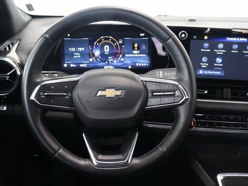 Certified 2025 Chevrolet Equinox LT w/ Convenience Package II AWD/4WD image 9