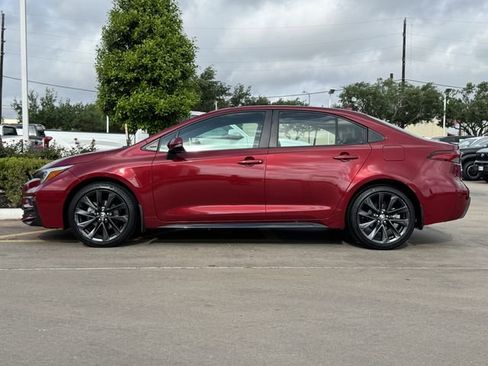 Certified 2025 Toyota Corolla XSE image 6