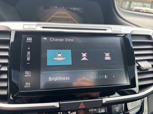 Used 2017 Honda Accord EX-L image 31