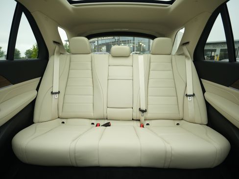 New 2026 Mercedes-Benz GLE 580 4MATIC image 32