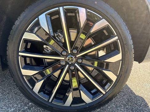 New 2026 Volvo XC60 B5 Ultra image 5