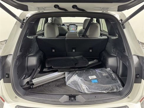 Used 2025 Subaru Forester Premium image 14