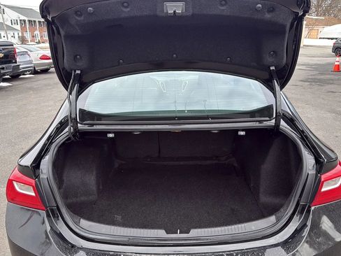 Used 2018 Chevrolet Malibu LT w/ Leather Package image 7