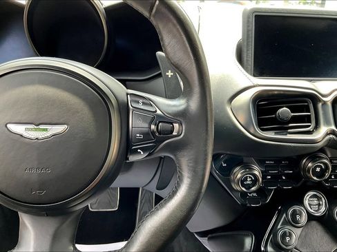 Used 2019 Aston Martin V8 Vantage Coupe RWD image 11