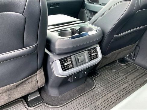 Used 2023 Ford F150 Lightning Lariat image 11