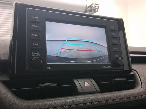 Used 2020 Toyota RAV4 LE image 23