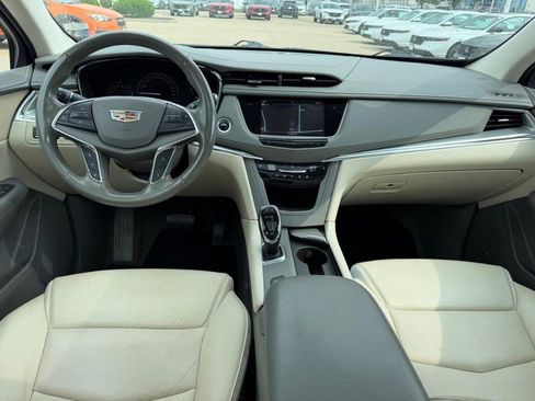 Used 2019 Cadillac XT5 Luxury AWD/4WD image 11