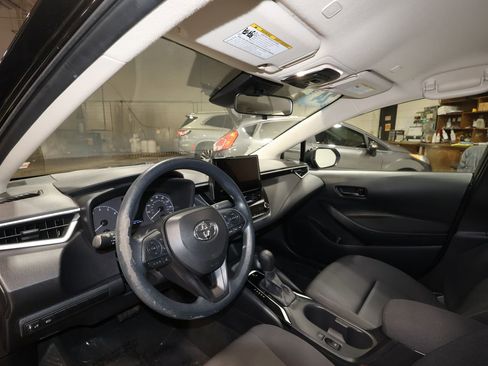 Used 2024 Toyota Corolla LE image 9