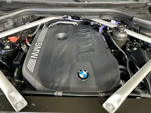 Used 2024 BMW X5 sDrive40i w/ Premium Package RWD image 36