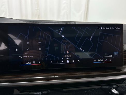 Used 2026 BMW X5 xDrive50e w/ Climate Comfort Package image 16