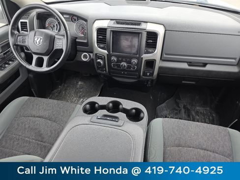 Used 2019 RAM 1500 Classic SLT w/ Luxury Group image 22