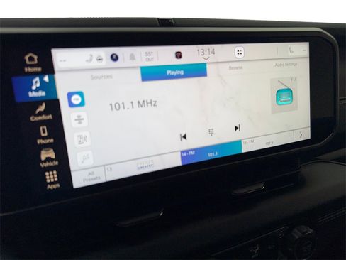 Used 2025 Jeep Gladiator Sport w/ Premium Package image 66