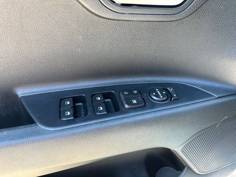 Used 2023 Kia Rio LX FWD image 3
