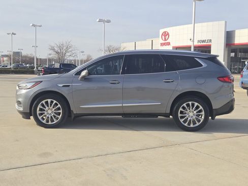 Used 2021 Buick Enclave Essence w/ Sound and Sites Package image 4