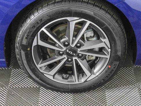 Used 2024 Kia Forte LXS image 12