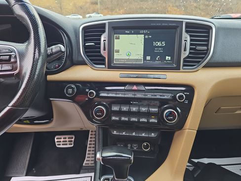 Used 2018 Kia Sportage SX image 19