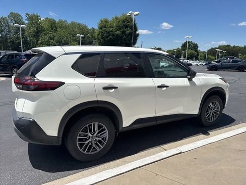 Used 2023 Nissan Rogue S AWD/4WD image 9