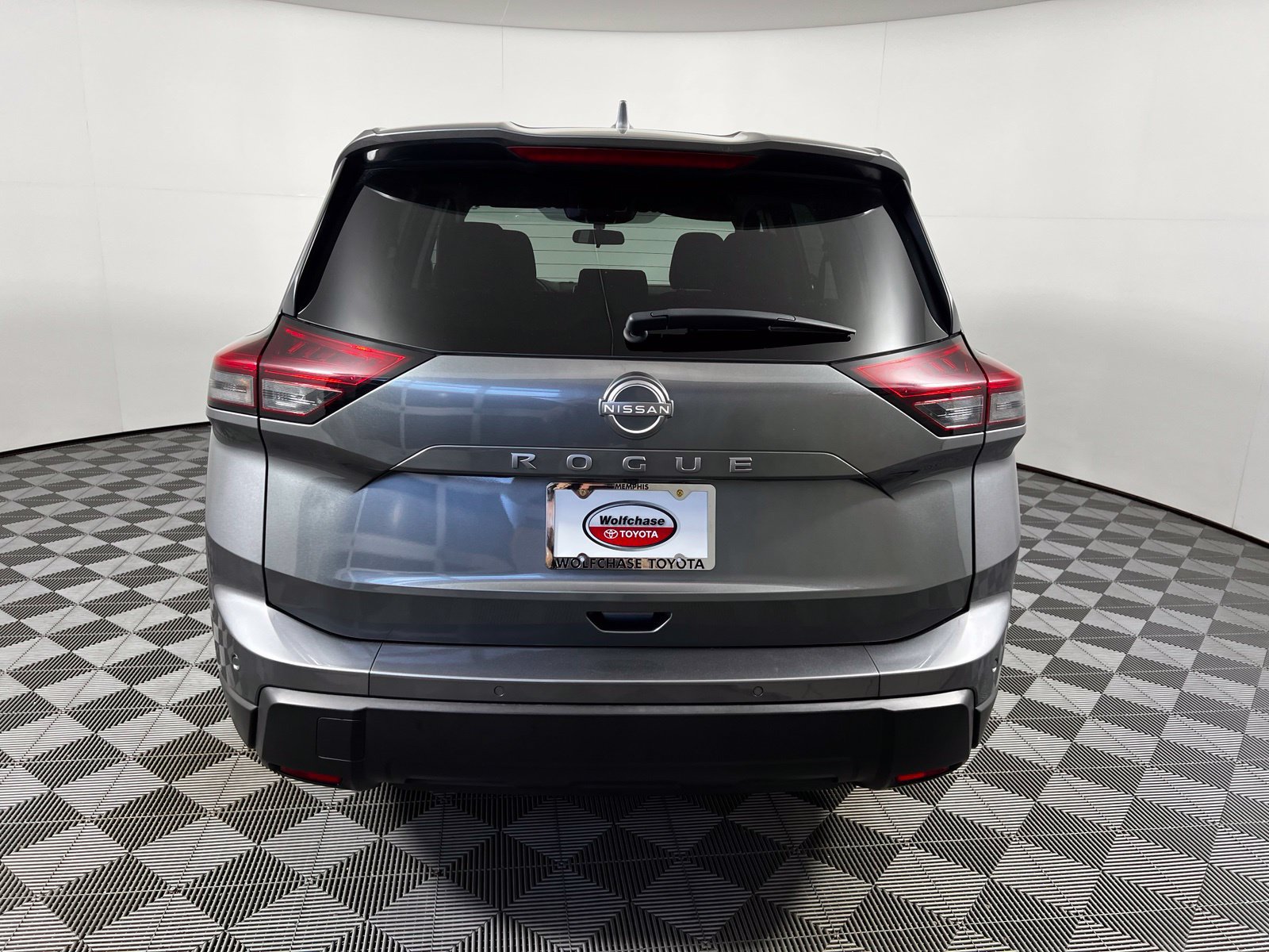 Used 2025 Nissan Rogue SV FWD image 6