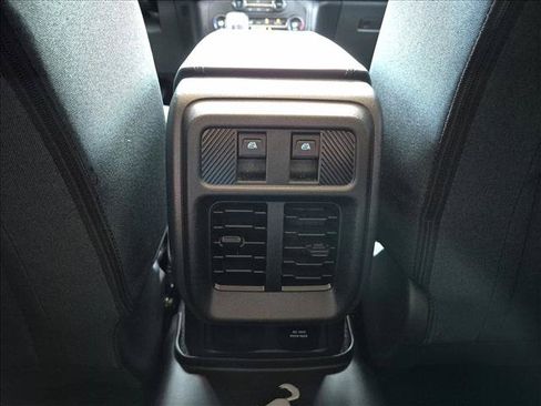 Used 2025 Ford Bronco Heritage Edition AWD/4WD image 17