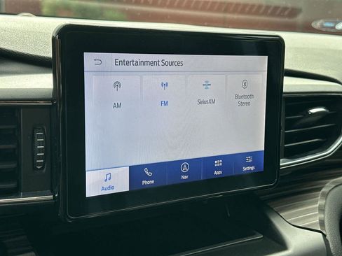 Used 2020 Ford Explorer Limited image 16