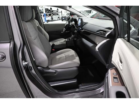 Used 2023 Toyota Sienna LE FWD image 15