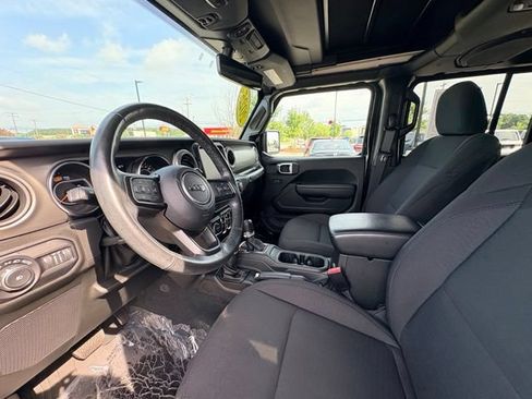 Used 2022 Jeep Wrangler Unlimited Sport w/ Sun And Sound Package AWD/4WD image 19