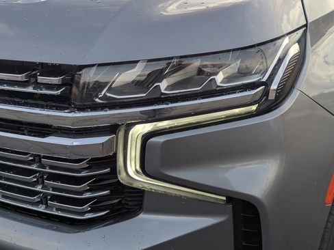 Used 2022 Chevrolet Suburban Premier AWD/4WD image 12