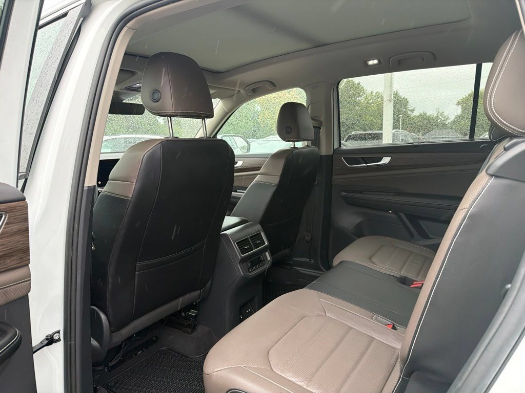 Certified 2024 Volkswagen Atlas SEL AWD/4WD image 14